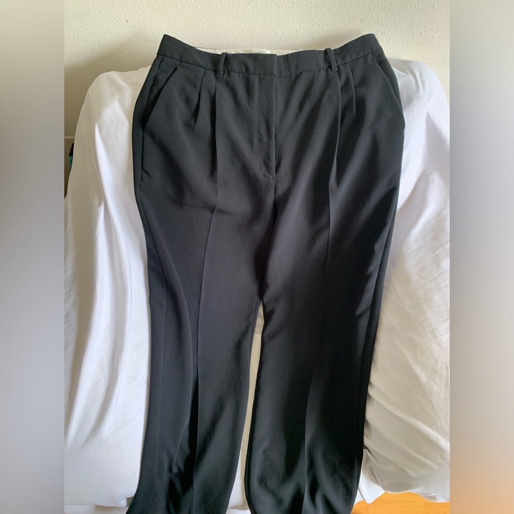 Aritzia Women’s Black The Effortless Pants Trousers Women’s Size 14 (36 x 32)